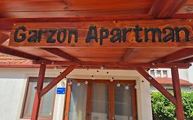 Sarreti Apartmanhaz
