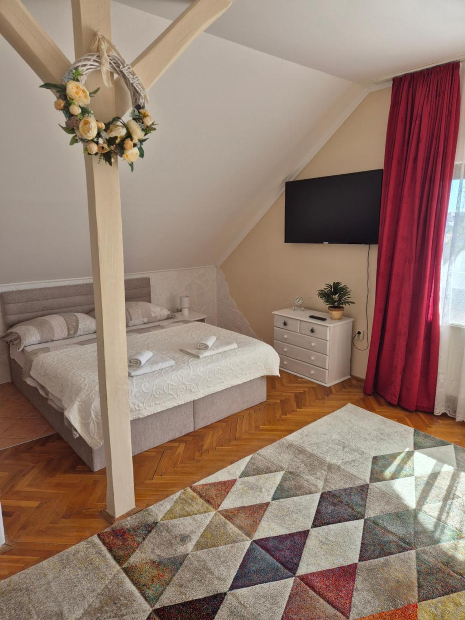 Sarreti Apartmanhaz Balatonfüred Kültér fotó